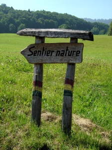 Panneau indicateur pour le Sentier nature de Vaulion