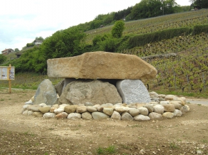 Le dolmen de Praz Berthoud, à Onnens