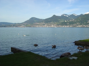 Vue sur le lac Léman et Montreux, depuis le camping des Grangettes