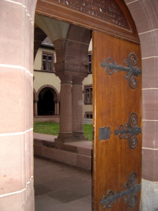 Le cloître vers la Martingasse