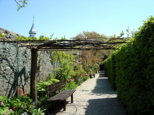 Chemin de ronde du jardin des cinq sens
