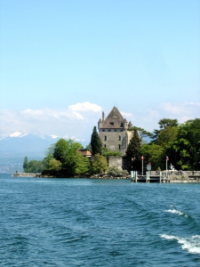 Le château et le débarcadère d'Yvoire