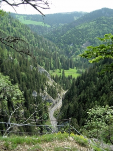 Au début de la descente en direction de la grotte