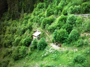 le moulin de Chiboz vu du fond de l'alpage de Randonne