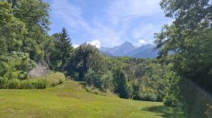 Vue sur les montagnes au loin