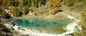 le Lac Bleu et une partie des places pique-nique