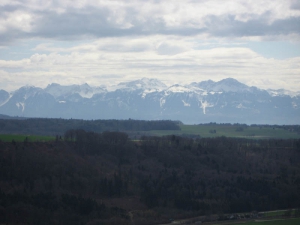 Au loin les Alpes