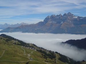 Les Dents du Midi et la mer de brouillard