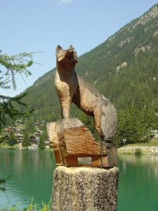 Sculpture de renard au bord du lac de Champex