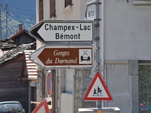 Voilà ici il y a même un restaurant au départ des gorges