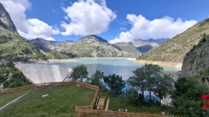 Le lac et le barrage d'Emosson