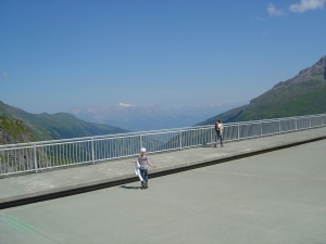 Vue depuis la couronne du barrage