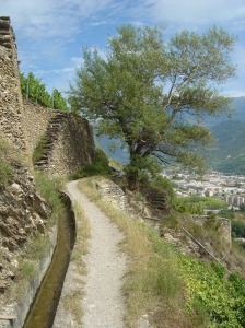 Le bisse du Mont d'Orge, entre Sion et Conthey