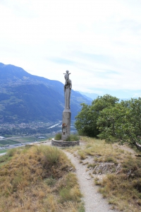 La statue de Notre-Dame du Mont-d'Orge