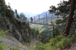 Le premier pont, long de 85 mètres