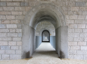 le passage à piéton dans le viaduc CFF