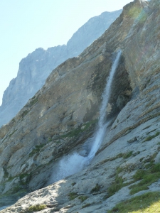 Cascade sous la face nord.