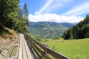 Vue sur les montagnes environnantes