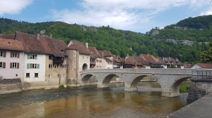 Le pont enjambant le Doubs