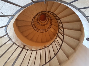 Magnifique escalier en colimaçon, vers la chapelle de Roggenbach