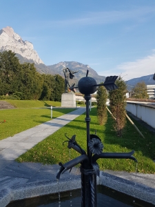 Devant le Bundesbrief museum de Schwyz