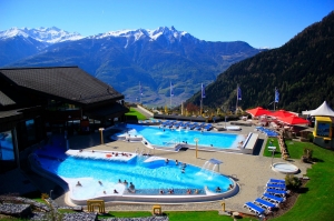 Vue des Bains au printemps