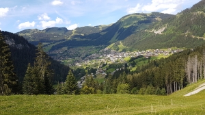 Vue sur Châtel, à la fin de la balade