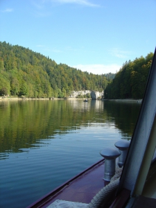 Depuis le bateau, entre Les Brenets et le Saut-du-Doubs