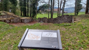 Un des nombreux panneau didactique au sommet du château