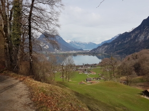 Arrivée à Dältigen, on peut voir Interlaken