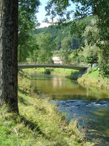 A l'approche de Couvet (depuis Travers)