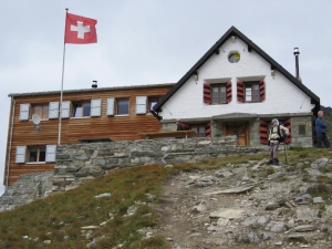 Cabane de Tourtemagne (Turtmannhütte), 2519m