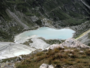 Lac de barrage (2177m)