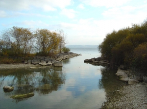 Une des criques, le long du Sentier du Lac