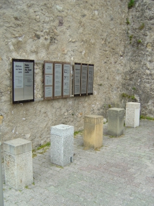 Le premier poste, contre les murailles du château de Grandson