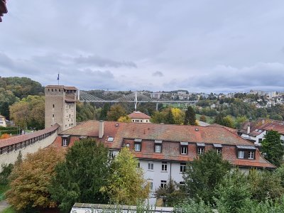 Les remparts, la Porte de Morat et le Pont de la Poya